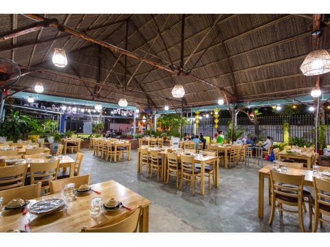 Không Gian Ngoài Trời Thoáng Mát